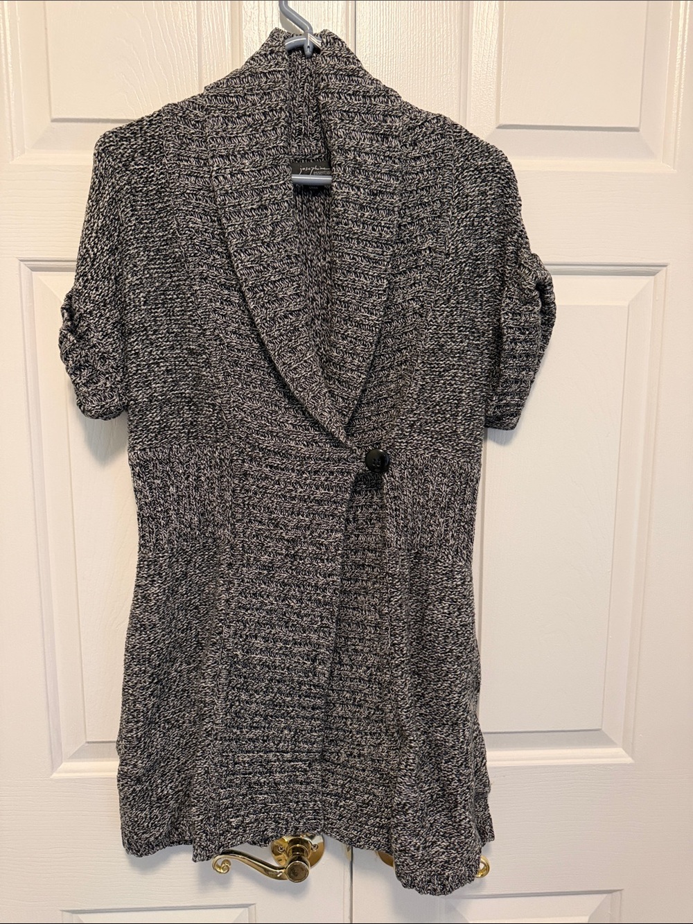 Short-Sleeve Shawl Collar Cardigan Sweater - Gray